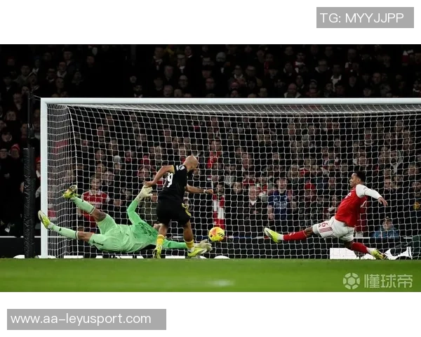 曼联官网报道姆伯莫本赛季英超无球前插跑动和预期助攻均居首位