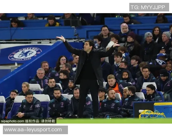 斯特拉斯堡球迷愤怒抗议母公司将球队当作切尔西二队的悲惨现状